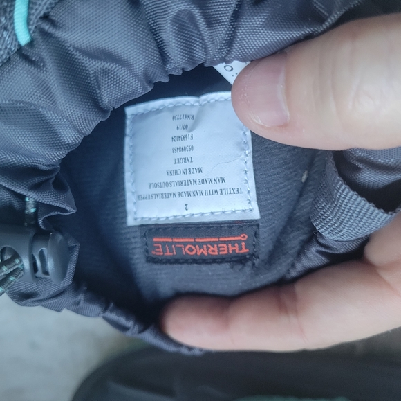 Kids winter boots size 2 - Picture 2 of 2